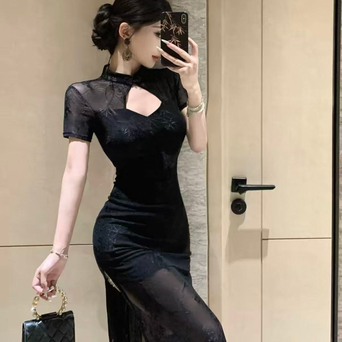 Un vestido chino negro de nuevo estilo