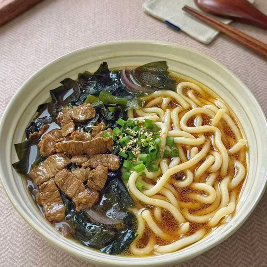 Udon with wakame
