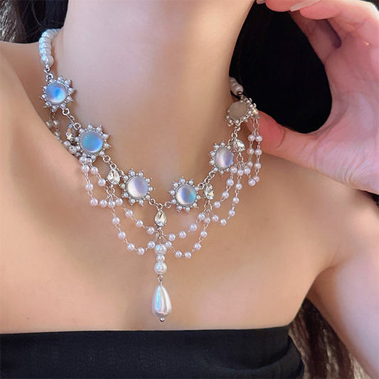 Collar con borla