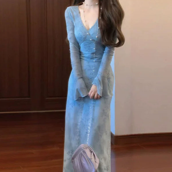 vestido con mangas acampanadas